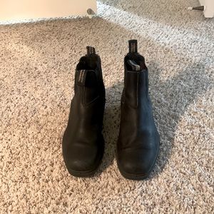 Blundstones